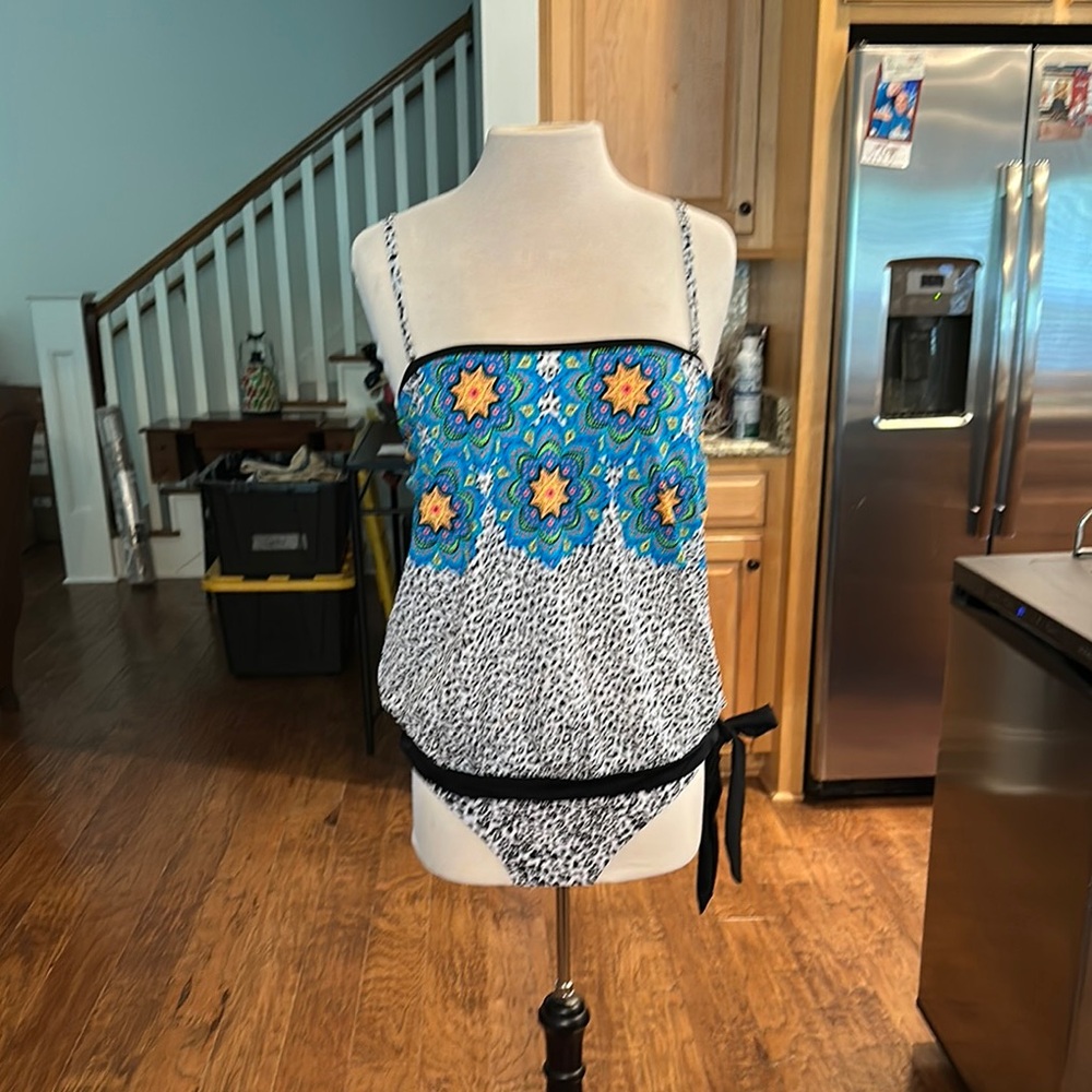 Sz 14 VENUS Blue and Black Graphic Tankini Swimsuit